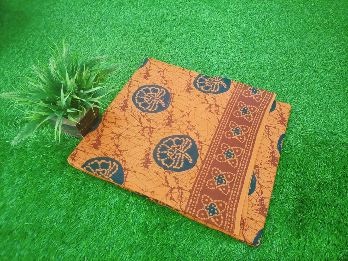 Chungidi Flower Block Printed Saree With Contrast Chugidi Print Border