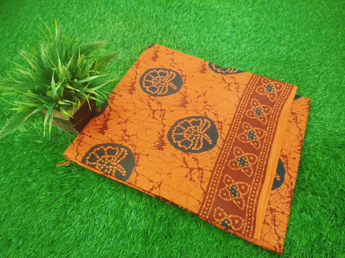 Chungidi Flower Block Printed Saree With Contrast Chugidi Print Border