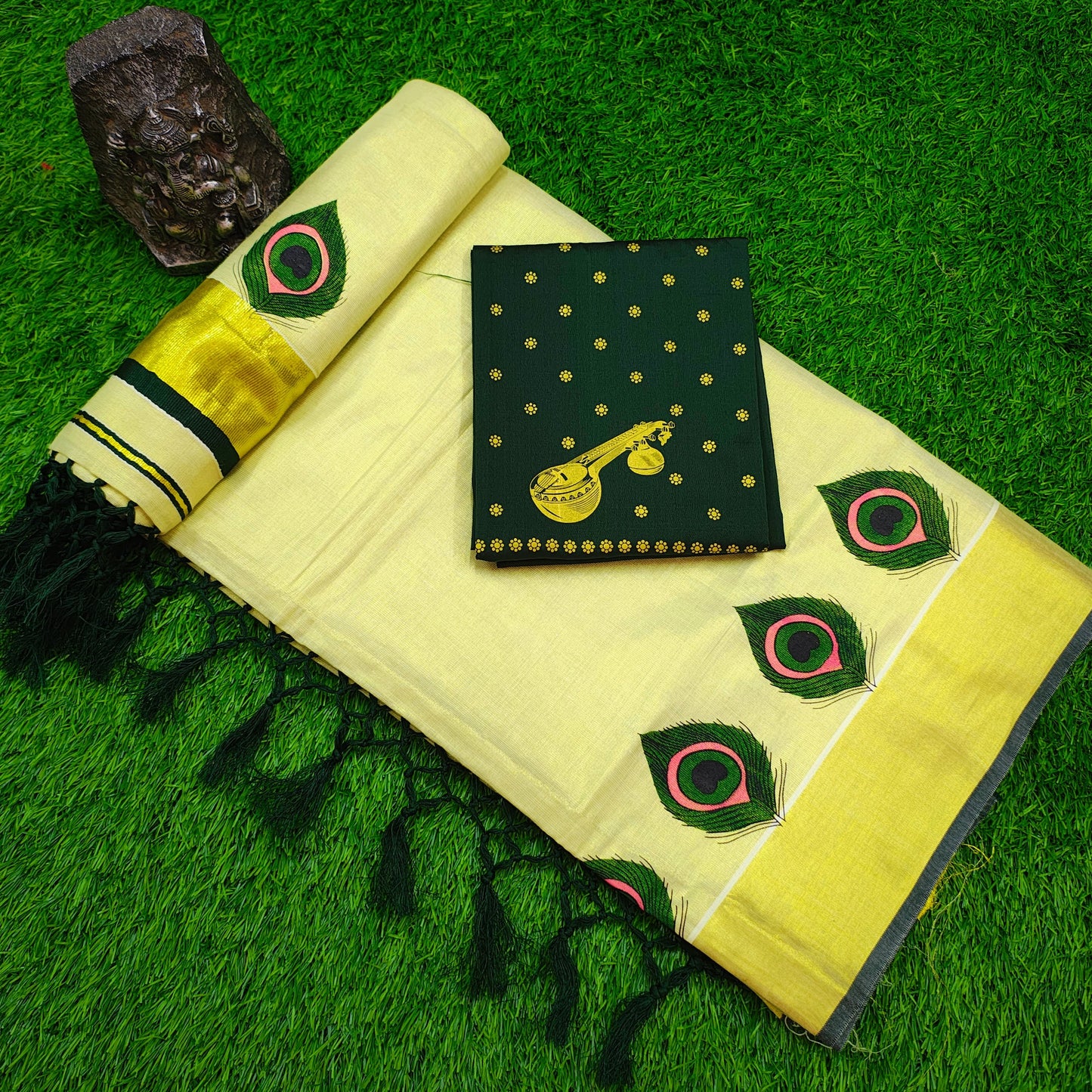 π Peeli Print Golden tissue tussel saree+print blouse π