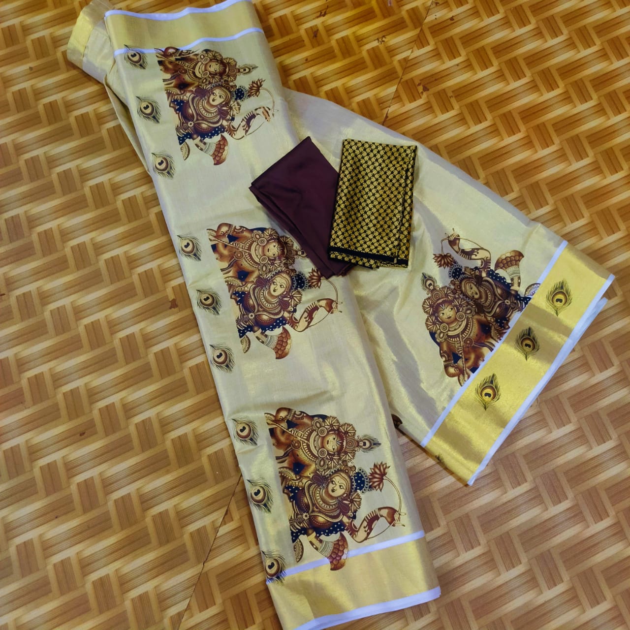Golden Tissue Mural Print Dhavani set