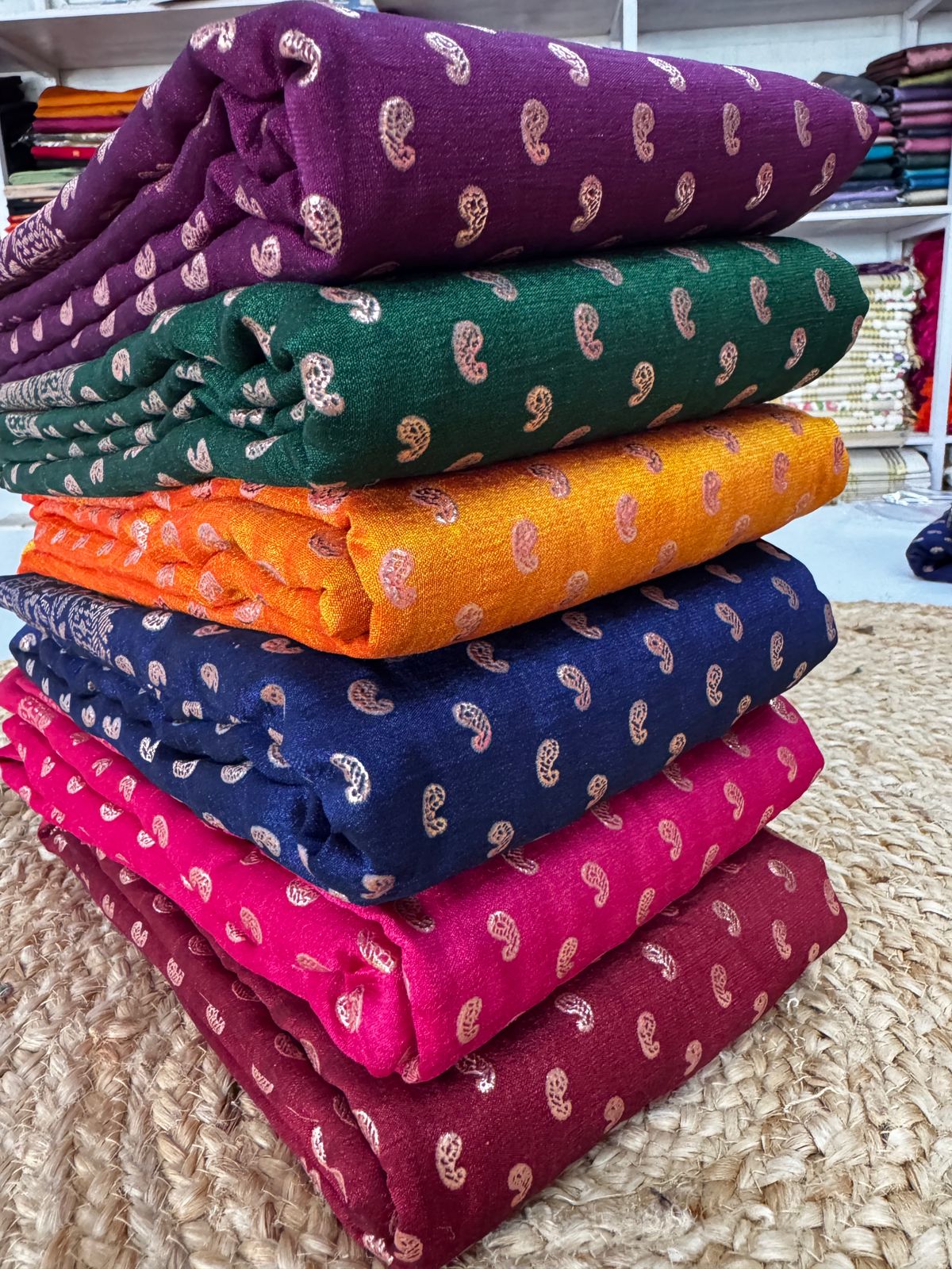 *Vichitra Silk Saree | Premium Foil Print | Rich Colour Collection* ♥️