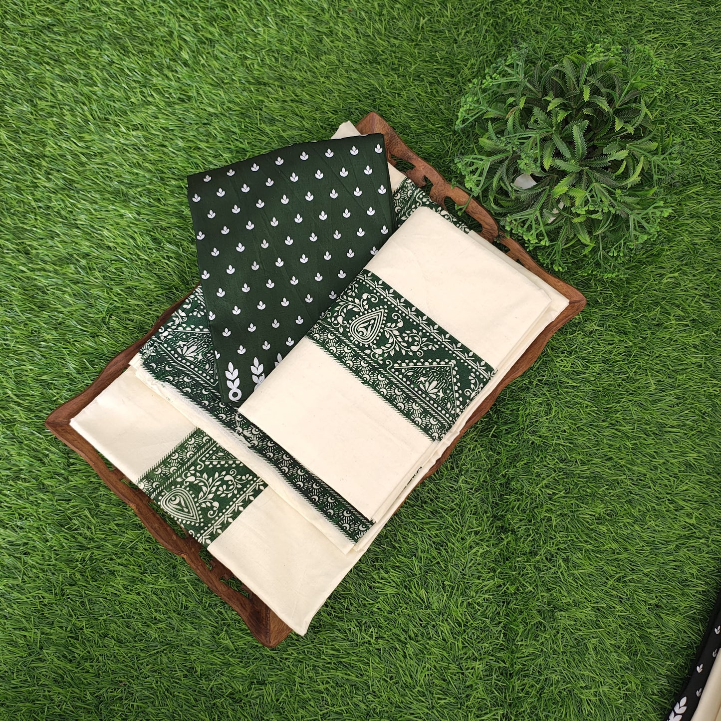 Exclusive cotton Settumund with print blouse