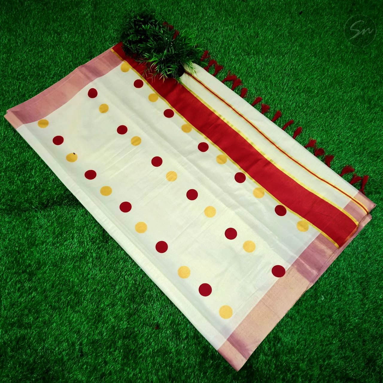 Tredy design Polka dot Printed golden Tissue saree
