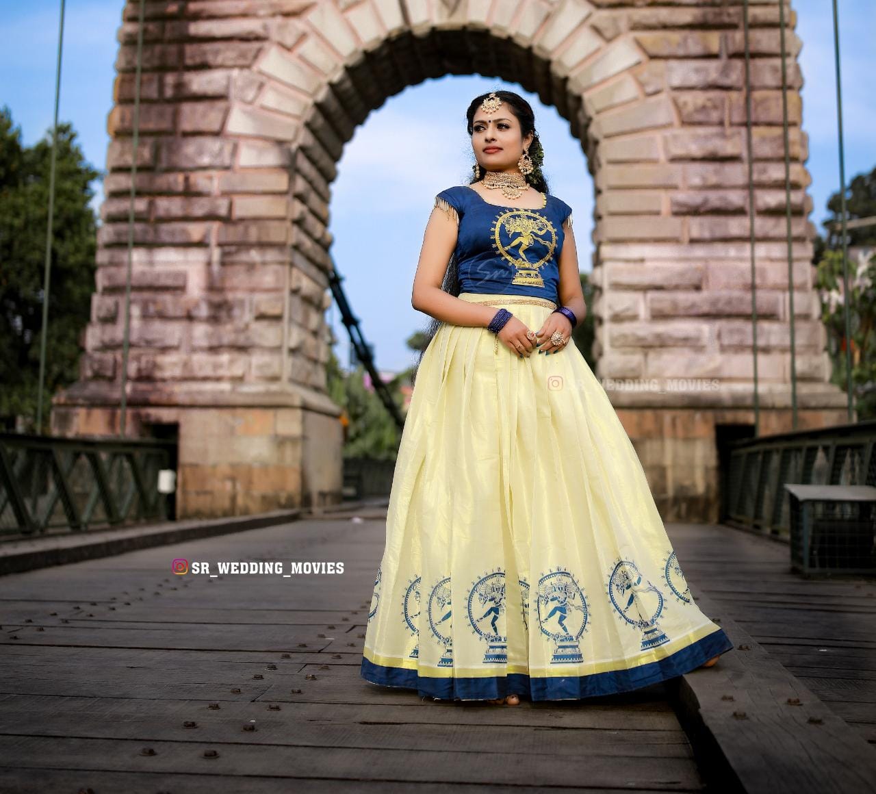 kerala style trendy Printed goldentissue pattupavada
