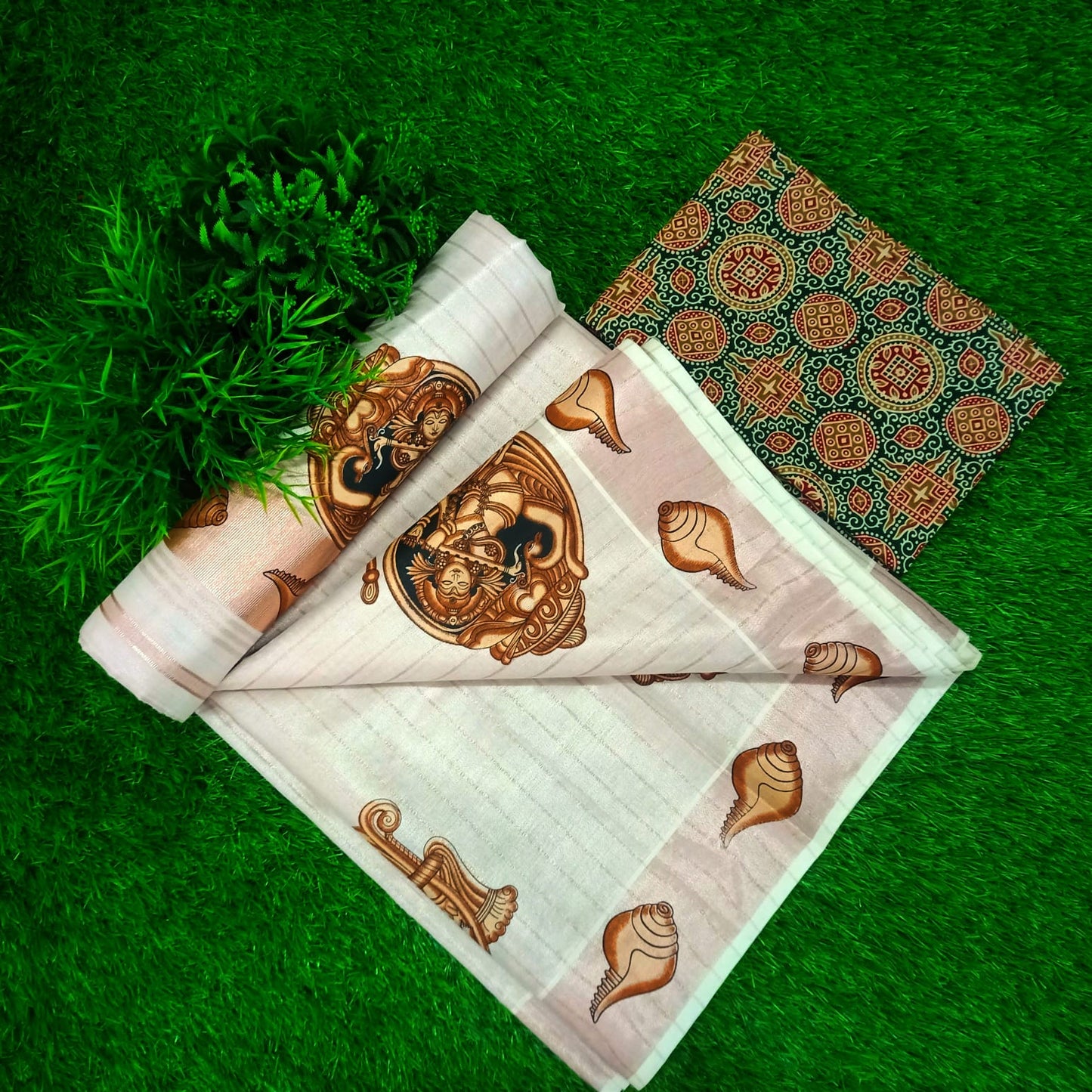 🌸 Rose gold tissue saree with mural print🌸