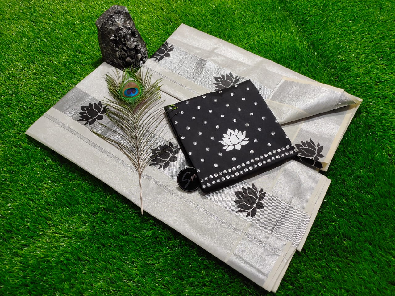 Printed Silver Tissue Settumund