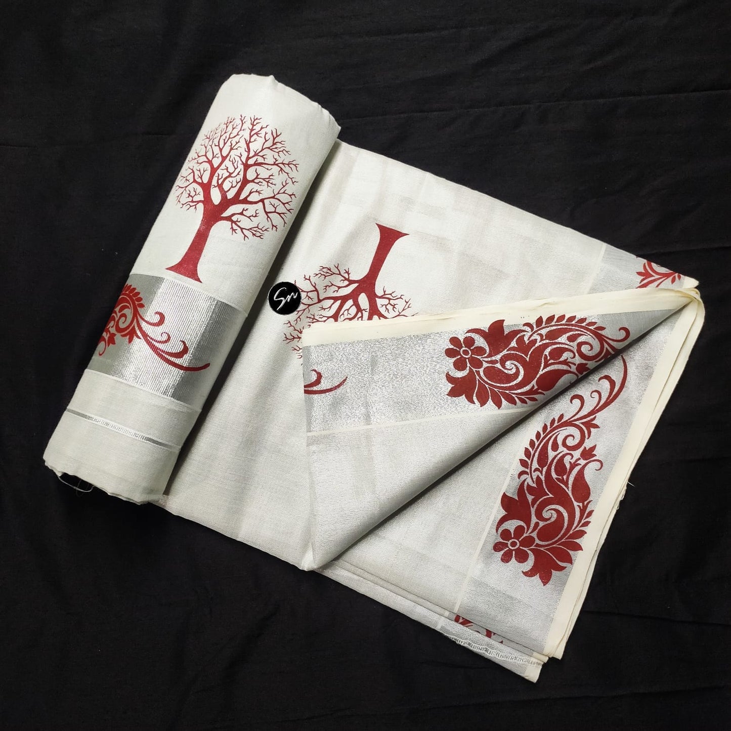Printed Silvertissue Saree With Matching Blouse