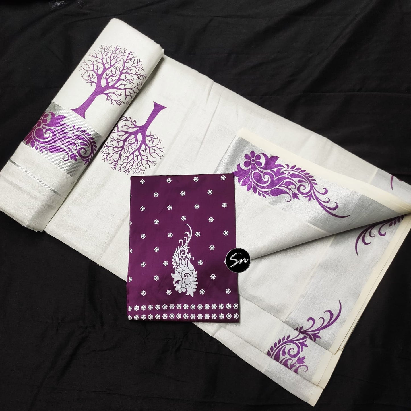 Printed Silvertissue Saree With Matching Blouse