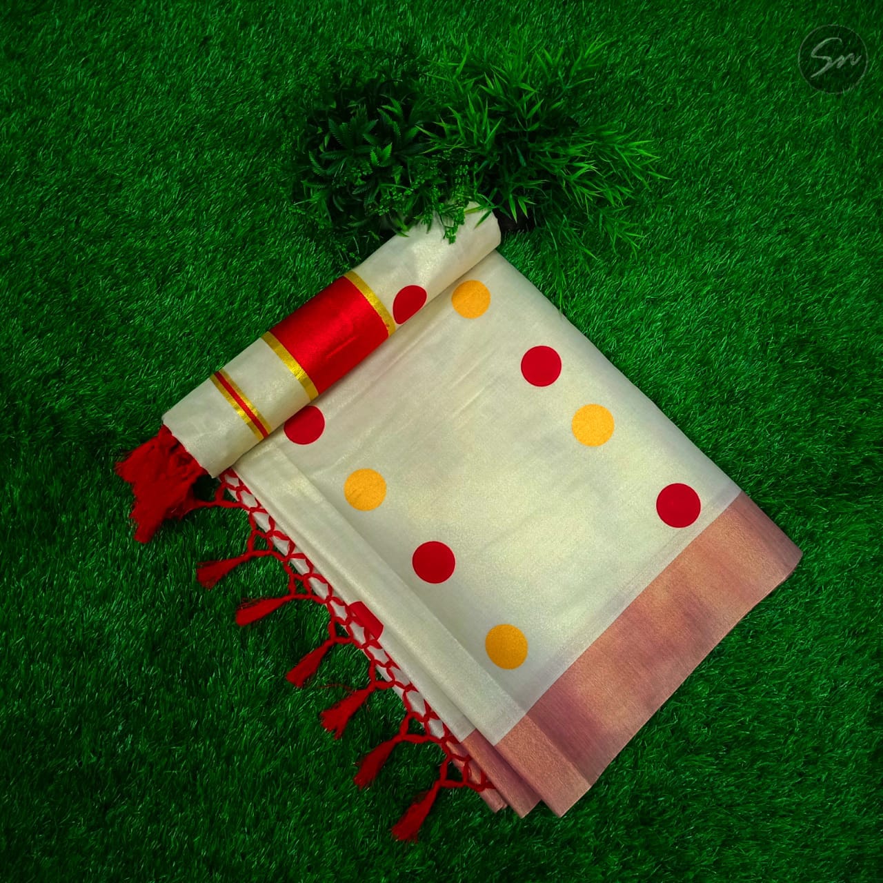 Tredy design Polka dot Printed golden Tissue saree