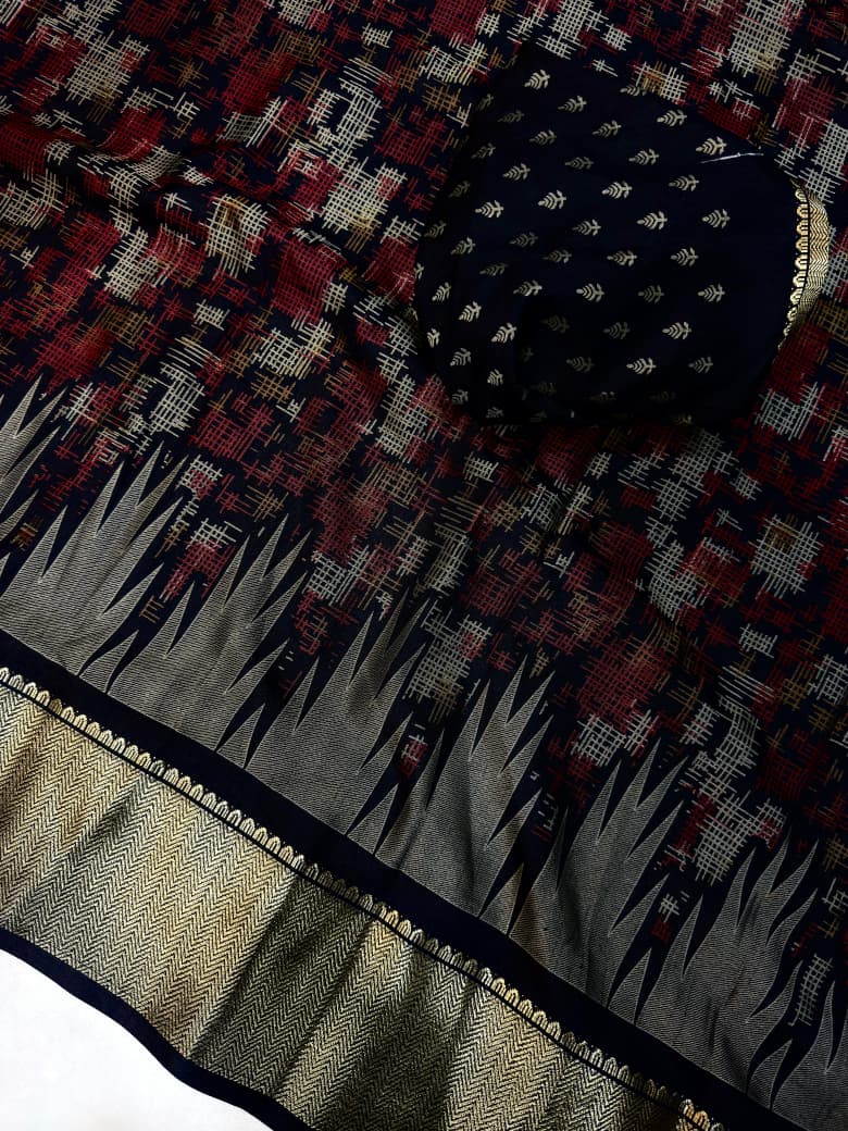 Elegant Ikkat Saree with Traditional Borde