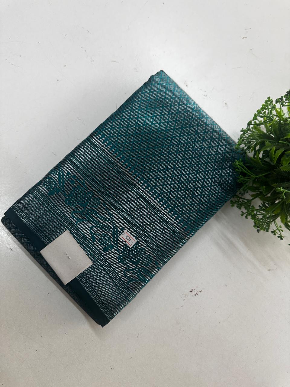 Elegant Semi Silk Saree with Rich Zari Weave*❤️