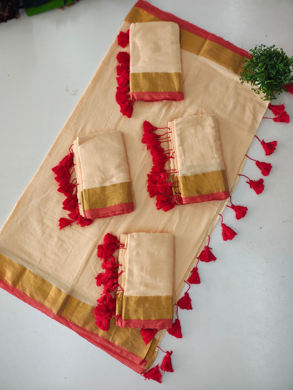 ♥️ _Elegant Mul Mul Cotton Saree – Soft, Breathable &amp; Festive Grace♥️_