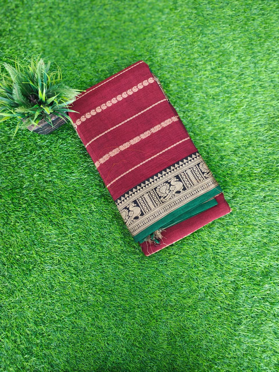 🌿 Narayanpet Heritage Cotton Saree – Traditional Elegance in Every Drape*&nbsp;
