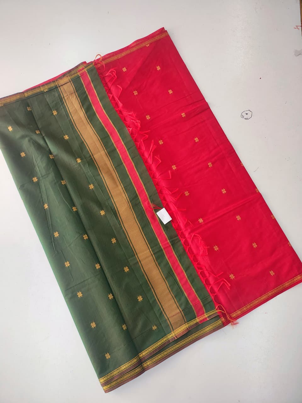 Maheswari Cotton Saree with Small Golden Puttas – | Elegant Traditional Wear