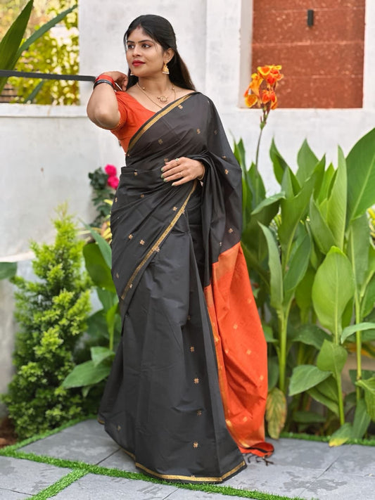 Maheswari Cotton Saree with Small Golden Puttas – | Elegant Traditional Wear