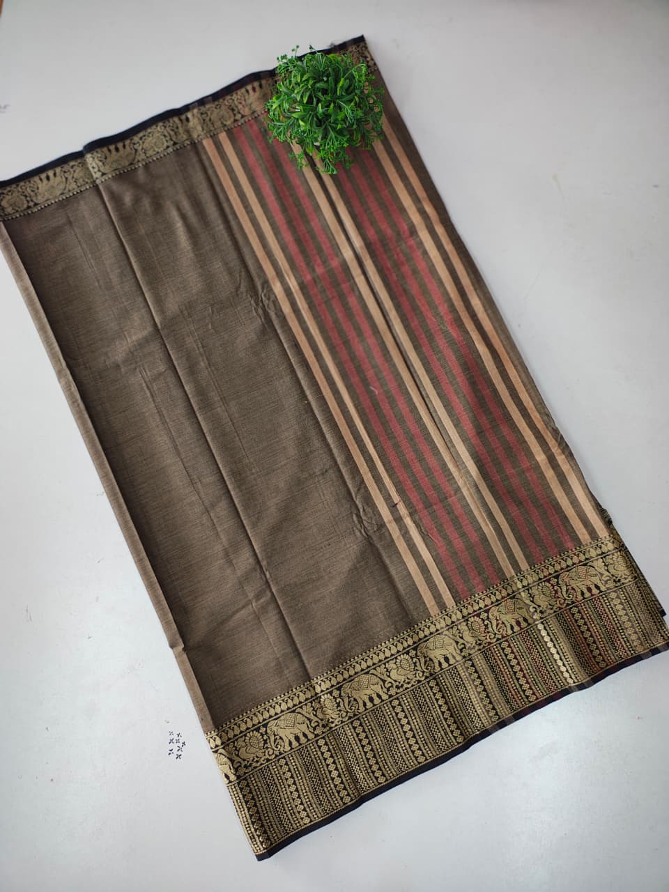 ♥️*Narayanpet Traditional Striped Cotton Saree with Rich Zari Border*♥️