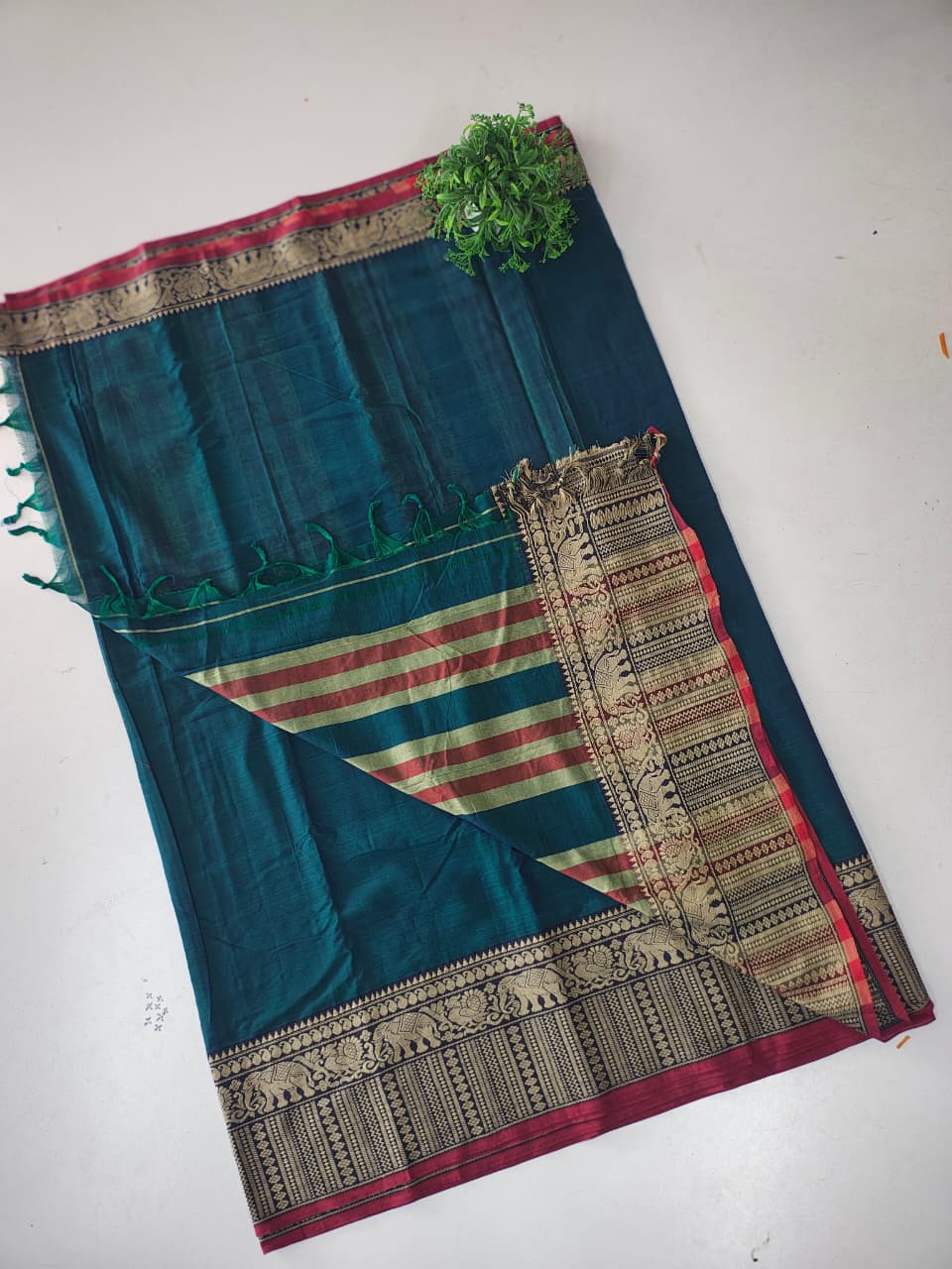 ♥️*Narayanpet Traditional Striped Cotton Saree with Rich Zari Border*♥️