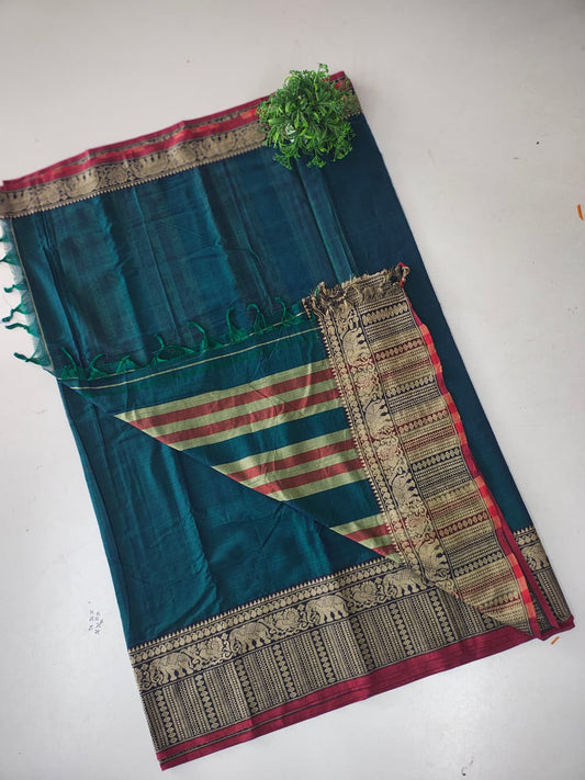 ♥️*Narayanpet Traditional Striped Cotton Saree with Rich Zari Border*♥️